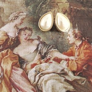 Allison Reed Pearl Teardrop Gold-Tone Earrings Vintage